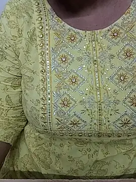 Snapshot of tami_lavanya chatting on 07.03.26 tami lavanya online show from 07.03.26