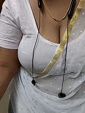 Snapshot of tami_lavanya chatting on 07.26.26 tami lavanya online show from 07.26.26