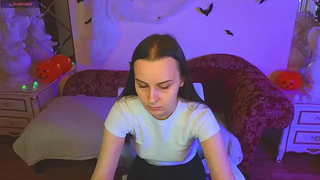 Kelly Cartier online show from 10.17.25