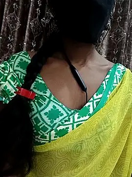 Snapshot of kavya-telugu84 chatting on 11.28.25 kavya-telugu84 online show from 11.28.25