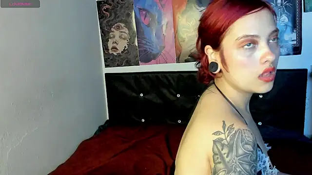 Snapshot of nathaly_wild chatting on 09.13.25 nathaly wild online show from 09.13.25
