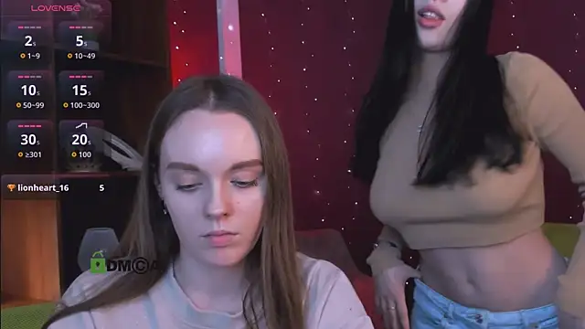 Snapshot of amanda-miki chatting on 11.18.25 amanda-miki online show from 11.18.25