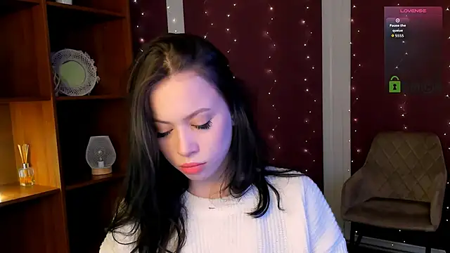 Snapshot of amanda-miki chatting on 12.16.25 amanda-miki online show from 12.16.25