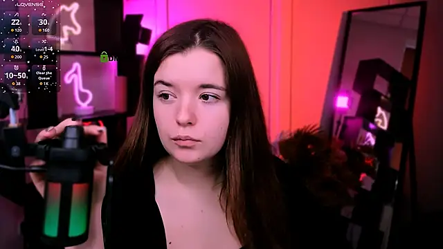 Snapshot of nika-still chatting on 11.29.25 nika-still online show from 11.29.25