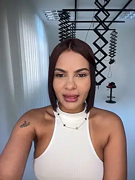 IrinaVelvet online show from 10.18.25