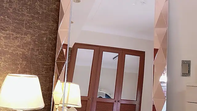 IrinaVelvet online show from 11.18.25