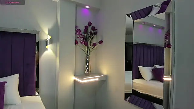 ElaraDusk online show from 09.09.25