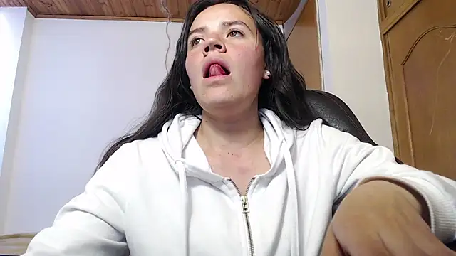Snapshot of Skylar_Serenity chatting on 09.16.25 Skylar Serenity online show from 09.16.25