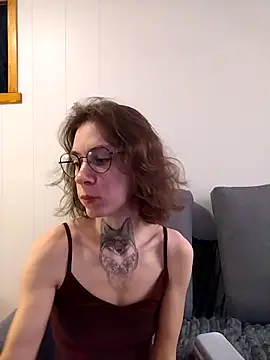 HoneySquirrel online show from 03.22.26