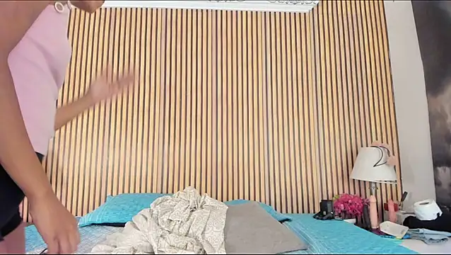 keeyla stone online show from 10.28.25