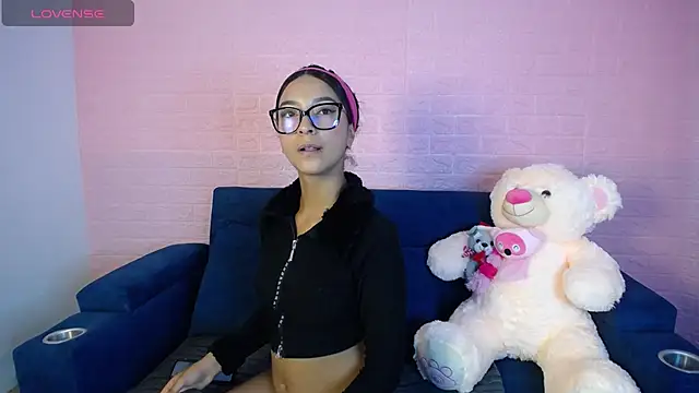 Natasha evans18 online show from 11.13.25