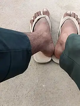 INTERNATIONAL0001 online show from 10.25.25