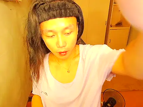 Snapshot of YourNikkieXxx chatting on 11.02.25 YourNikkieXxx online show from 11.02.25