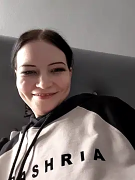 DragonFoxie online show from 10.15.25