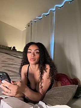 yasmingarcia online show from 11.25.25