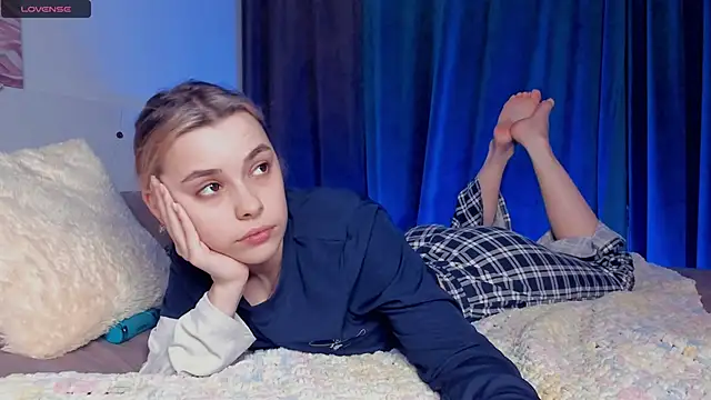 VedaSchulz online show from 11.21.25