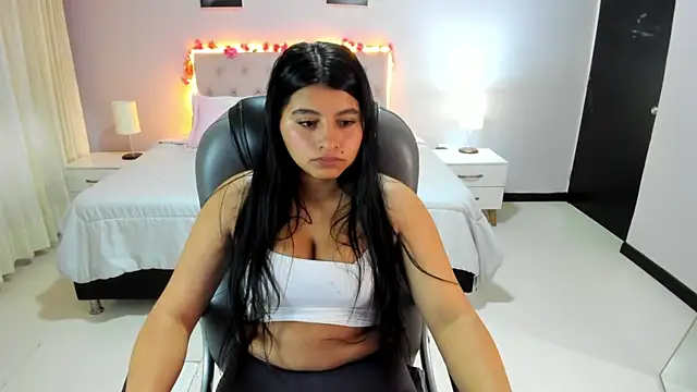 Snapshot of Miss_Cataleya__ chatting on 04.27.26 Miss Cataleya online show from 04.27.26