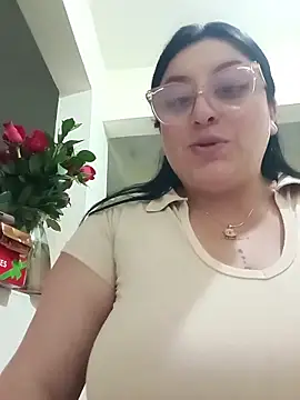 Snapshot of megan_fox5 chatting on 12.03.25 megan fox5 online show from 12.03.25