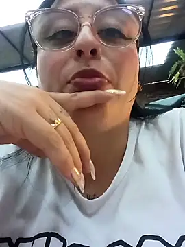 Snapshot of megan_fox5 chatting on 12.17.25 megan fox5 online show from 12.17.25