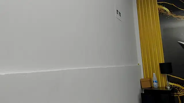 VioletRose as online show from 02.05.26