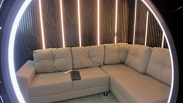 VioletRose as online show from 04.11.26