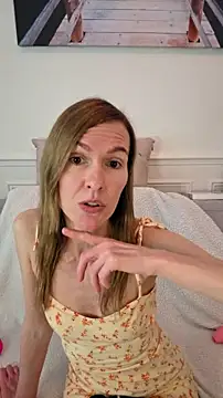 fanny posy online show from 07.28.26