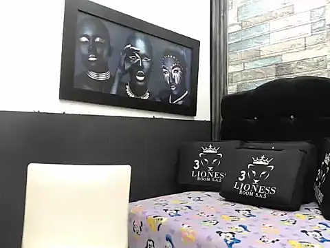 esmeralda asford online show from 11.14.25