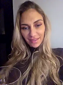 Snapshot of Melody1600 chatting on 12.14.25 Melody1600 online show from 12.14.25