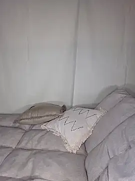 Snapshot of Melody1600 chatting on 12.17.25 Melody1600 online show from 12.17.25