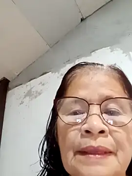 Snapshot of Sweet-Lita50 chatting on 10.12.25 Sweet-Lita50 online show from 10.12.25