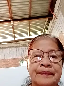 Snapshot of Sweet-Lita50 chatting on 10.17.25 Sweet-Lita50 online show from 10.17.25