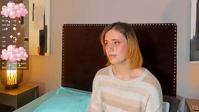 Snapshot of seraphine_star chatting on 02.14.26 seraphine star online show from 02.14.26