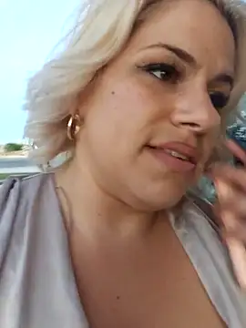 toomuchofafreak online show from 10.13.25