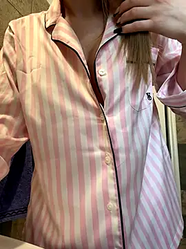 KaseyQuinn  online show from 11.26.25