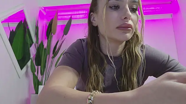 KaseyQuinn  online show from 03.28.26