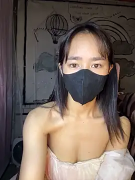 TiNa 04 online show from 11.20.25