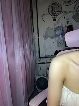 TiNa 04 online show from 12.16.25