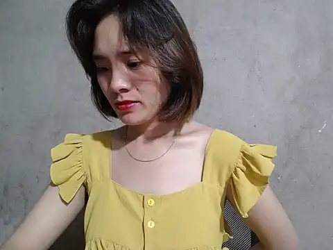 Snapshot of Lyzizi_lovely09 chatting on 10.15.25 Lyzizi lovely09 online show from 10.15.25