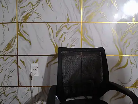 Snapshot of Lyzizi_lovely09 chatting on 11.08.25 Lyzizi lovely09 online show from 11.08.25