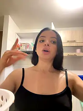 Snapshot of gigi_bunn chatting on 10.18.25 gigi bunn online show from 10.18.25