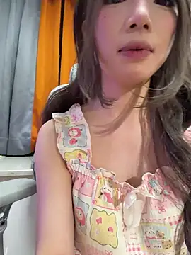 Snapshot of Yiyi-707 chatting on 04.23.26 Yiyi-707 online show from 04.23.26