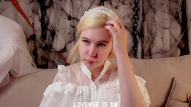 ElizSpieth online show from 11.06.25