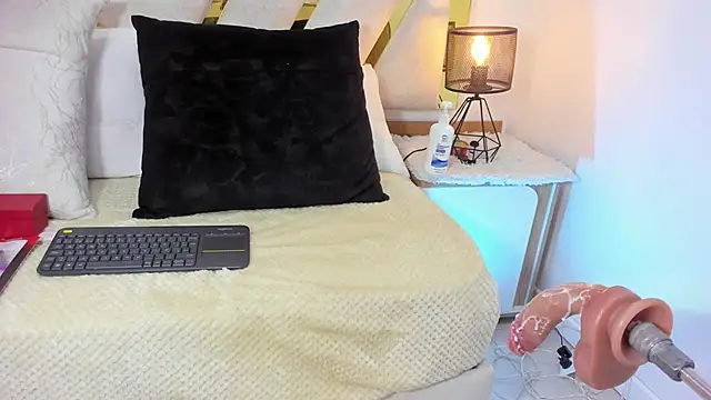 Luna Naughty1 online show from 01.05.26