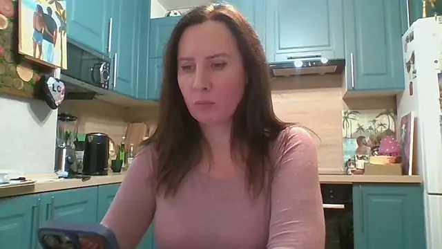 Snapshot of ALICAINWONDERLAND chatting on 12.03.25 ALICAINWONDERLAND online show from 12.03.25