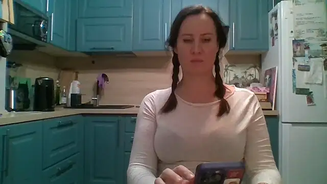 ALICAINWONDERLAND online show from 12.14.25