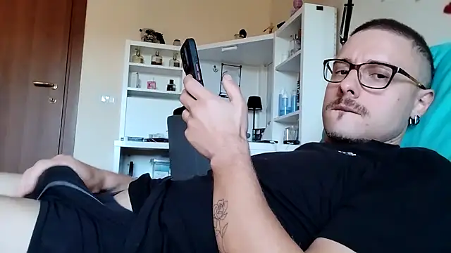 ilovechub112 online show from 10.10.25