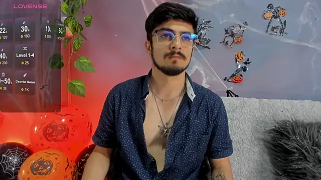 AaronFuentes7 online show from 10.12.25