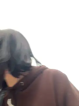 Snapshot of larsonbeverly chatting on 11.14.25 larsonbeverly online show from 11.14.25