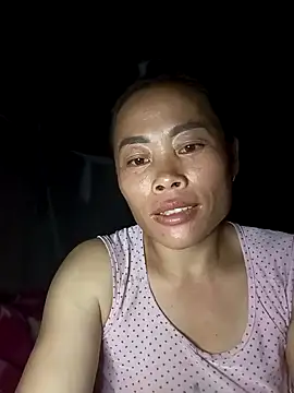 Snapshot of CoMay003 chatting on 10.14.25 CoMay003 online show from 10.14.25