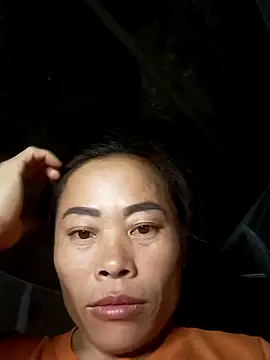 Snapshot of CoMay003 chatting on 10.31.25 CoMay003 online show from 10.31.25